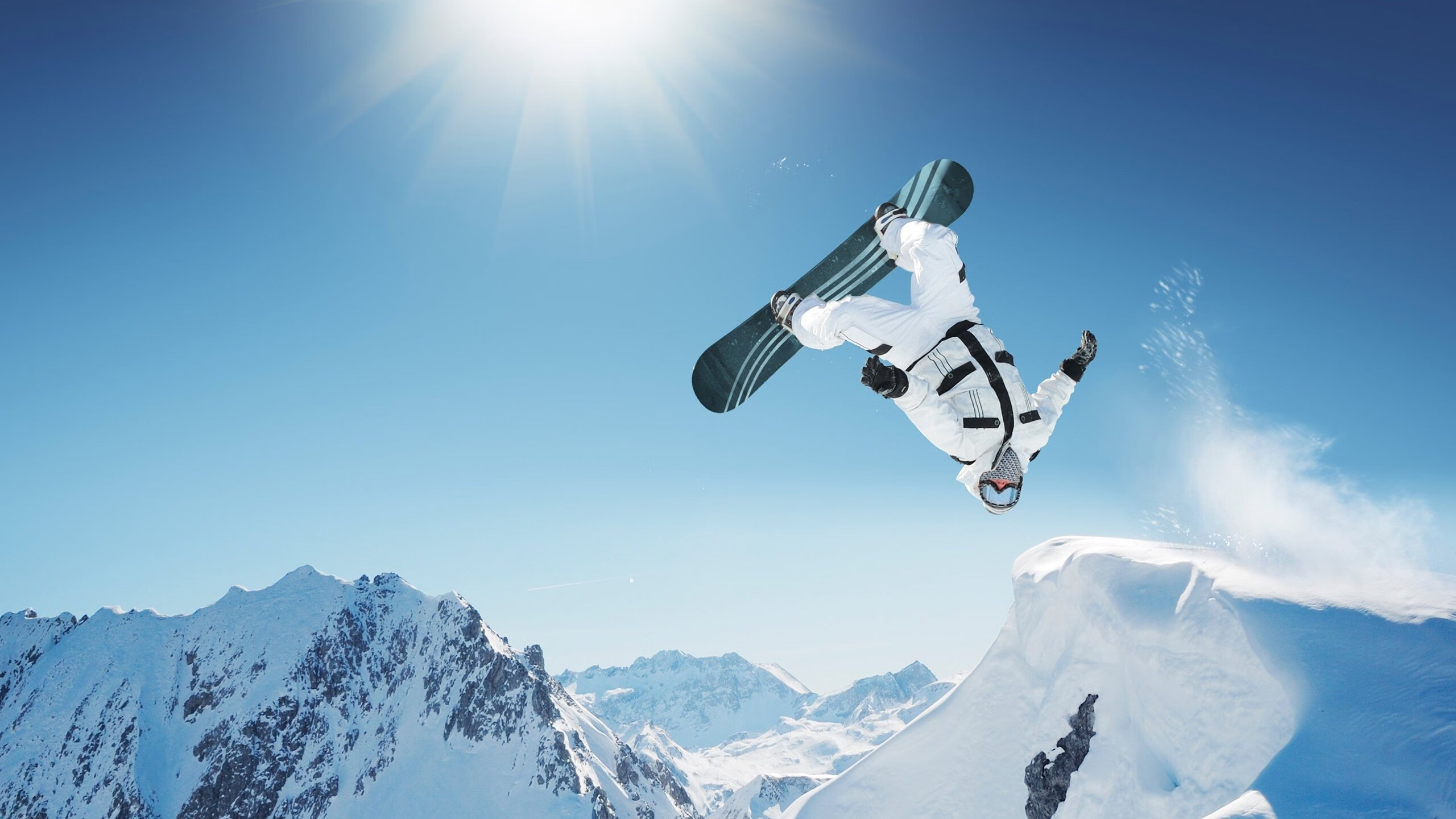 冬奥奇景!塞内加尔队雪地滑跪庆祝成新梗图,塞内加尔运动员