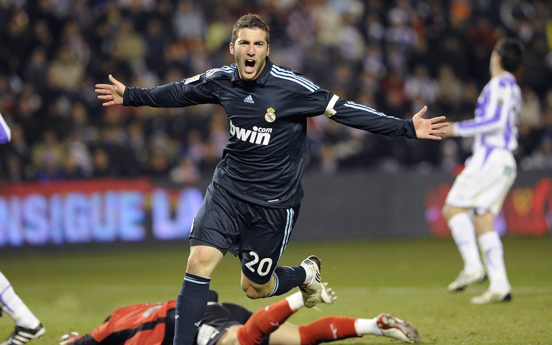 史上“最炫快攻”瞬间：速度与激情的极致演绎，速度激情什么意思